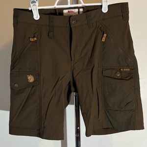 Fjallraven Nikka shorts - dark olive